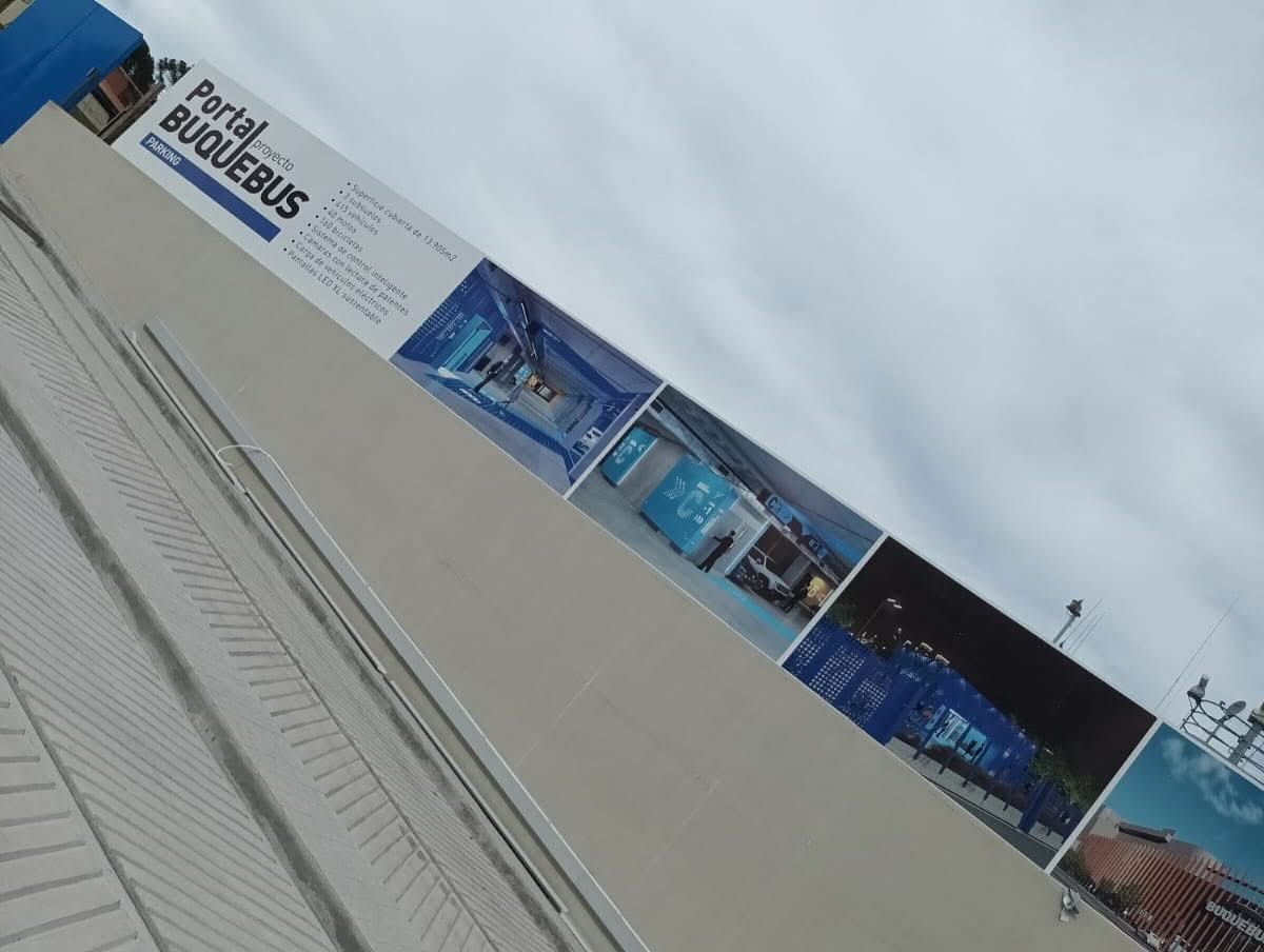 Diseño e instalación de cartel comercial