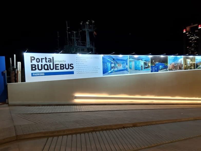 Cartel de fachada con impresión de gran formato