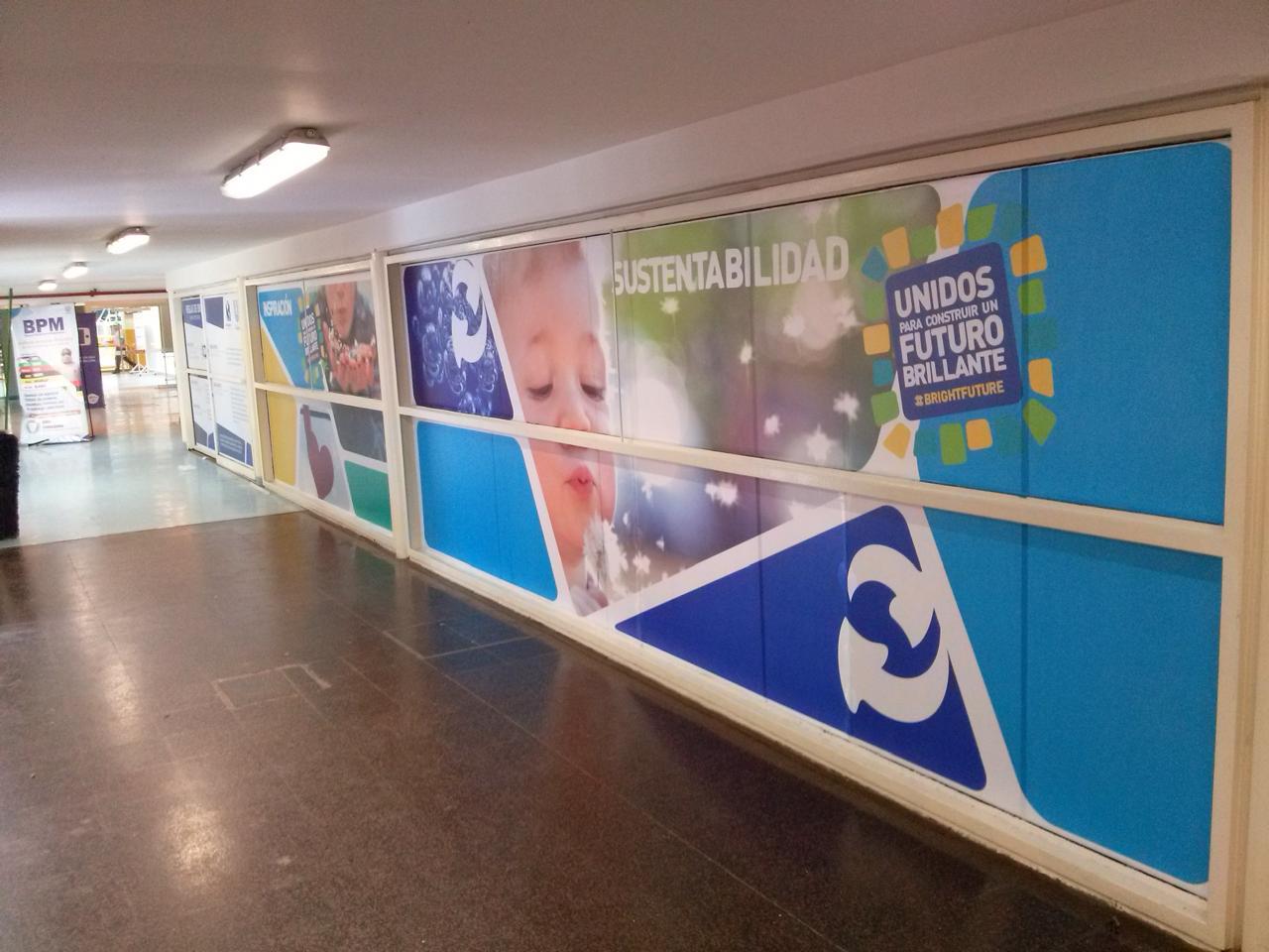 Revestimiento de paredes con vinilo adhesivo