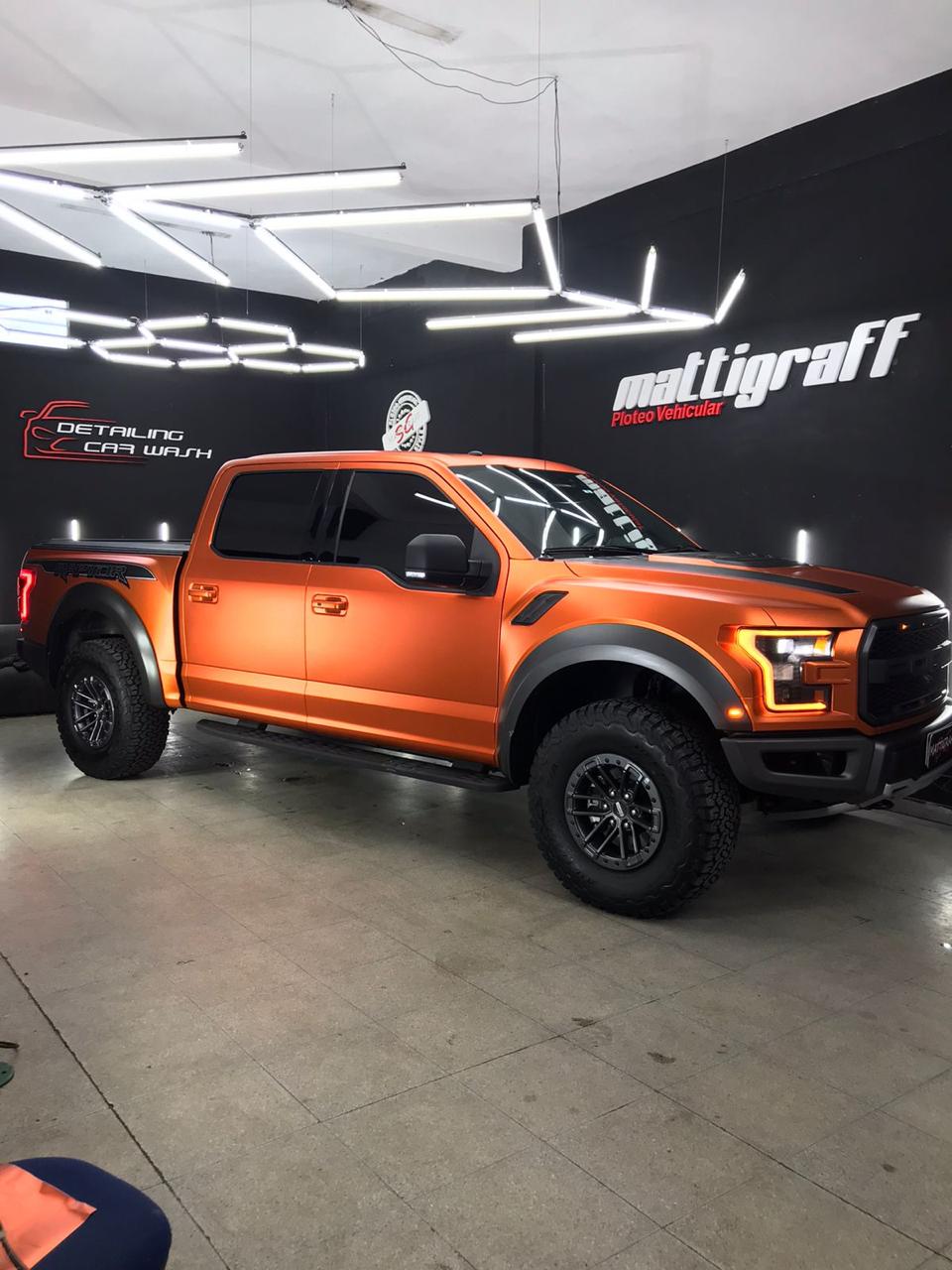 Vinilo de alta calidad aplicado en carrocería